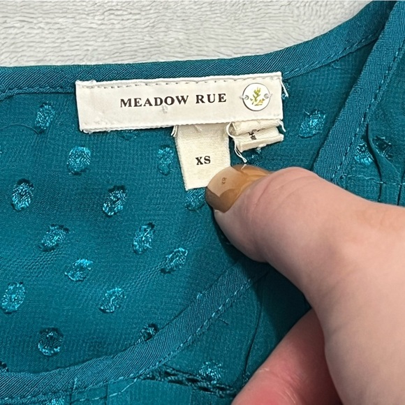 🖤Anthropologie Meadow Rue Teal Laurel Smock Top Blouse Keyhole Back - X-Small - Picture 5 of 9
